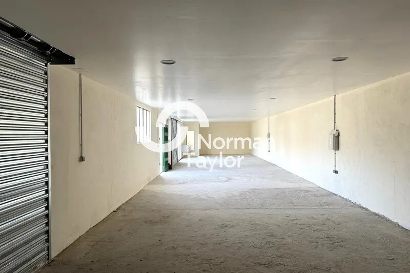 Local d’activités dans Montpellier à louer - Photo de l’immeuble – Image 2 sur 4