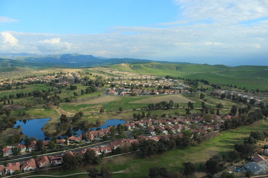 14501 Casa Club Dr, Bakersfield, CA à vendre - Aérien – Image 2 sur 2