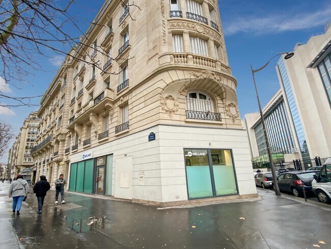 Plus de détails pour Local commercial à louer