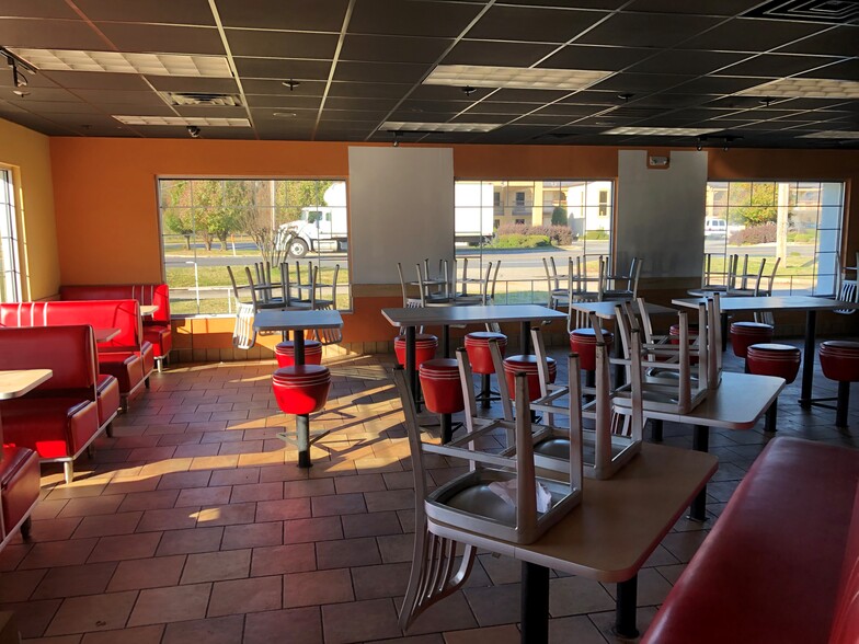 401 N Blake St, Pine Bluff, AR à louer - Photo intérieure – Image 2 sur 4
