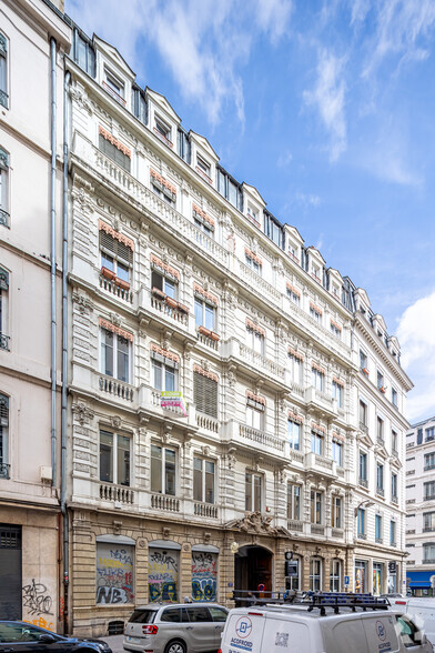 Bureaux/Local commercial dans Lyon à louer - Photo de l’immeuble – Image 2 sur 4