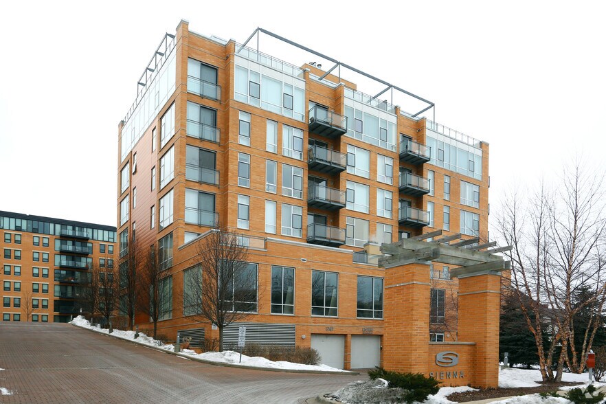 1720-1740 Oak Ave, Evanston, IL à vendre - Photo de l’immeuble – Image 2 sur 48