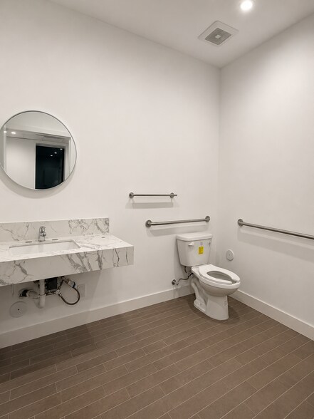2623 N San Fernando Rd, Los Angeles, CA à vendre - Photo de l’immeuble – Image 3 sur 16
