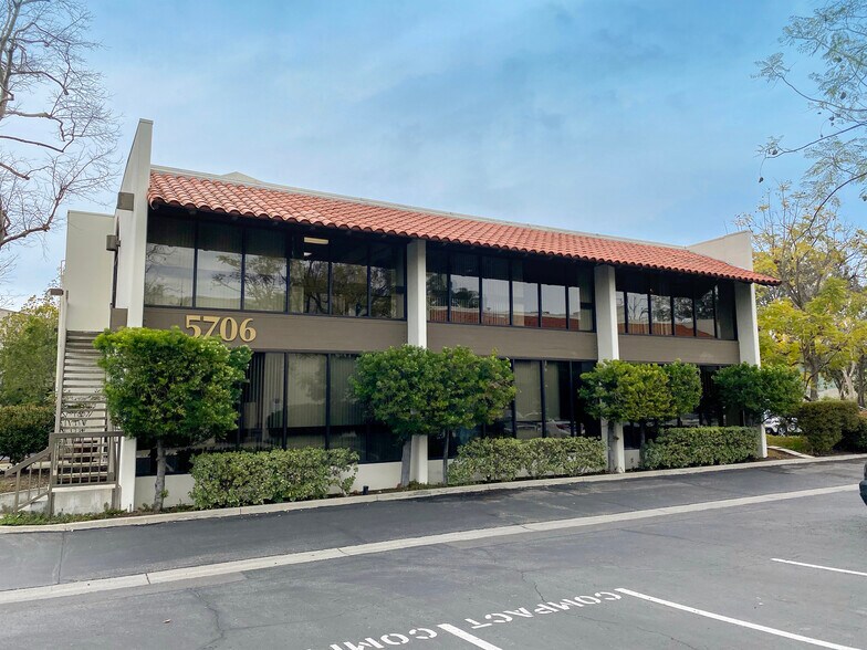 5700 Corsa Ave, Westlake Village, CA à louer - Photo principale – Image 1 sur 4