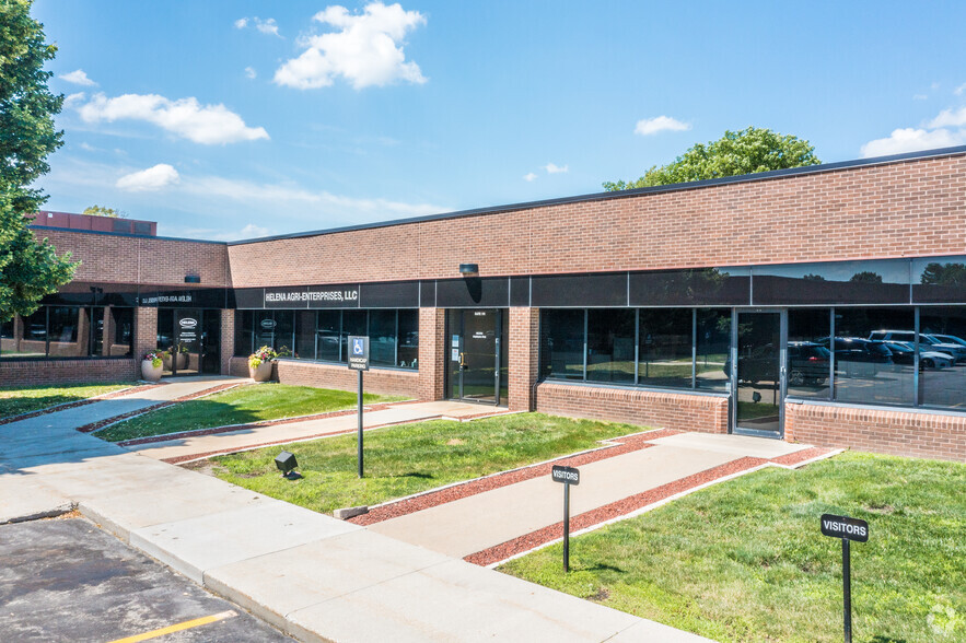 4546 Corporate Dr, West Des Moines, IA à louer - Photo de l’immeuble – Image 3 sur 6