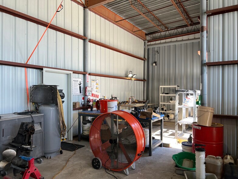 4765 Spring Ave, Clearwater, FL à louer - Photo de l’immeuble – Image 3 sur 17