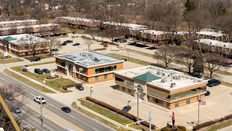 37020 Garfield Rd, Clinton Township, MI à louer - Photo de l’immeuble – Image 2 sur 7