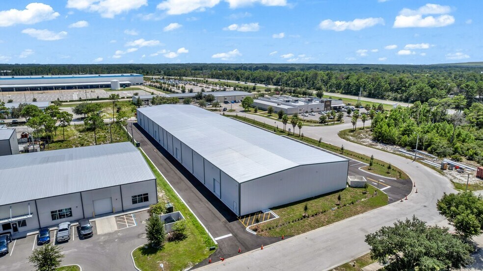 3092 Oxbow Cir, Cocoa, FL à louer - Photo de l’immeuble – Image 2 sur 9