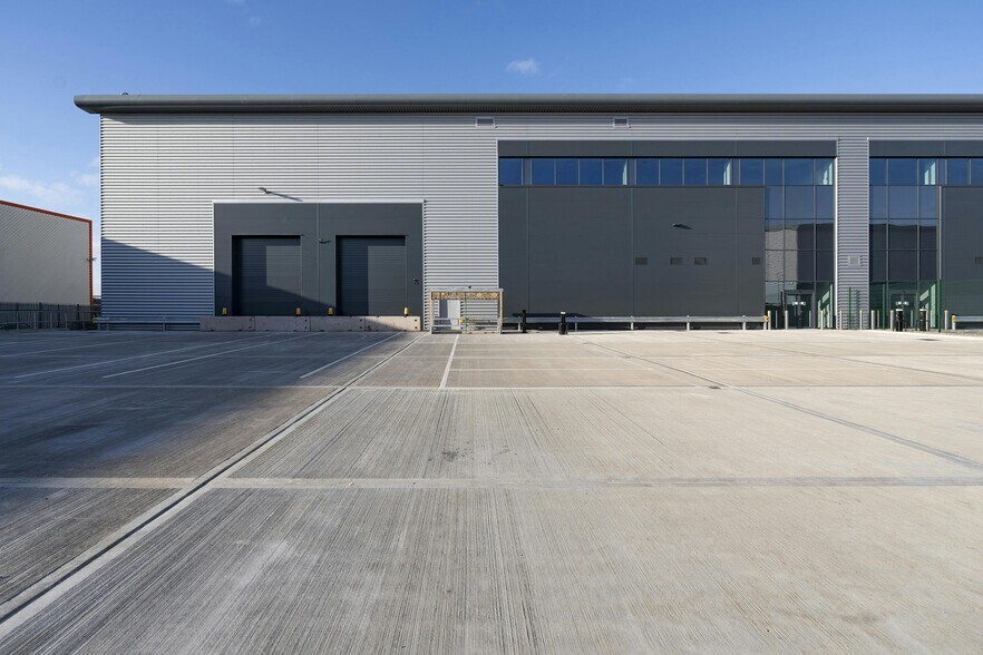 2 Beatty Rd, Waltham Cross à louer - Photo de l’immeuble – Image 2 sur 19