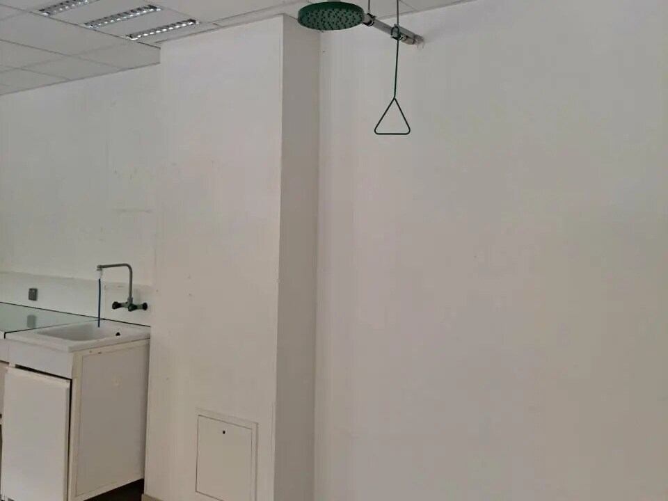 Local d’activités dans Créteil à louer Photo intérieure– Image 1 sur 4