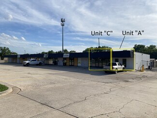 Plus de détails pour 2400 S Classen Blvd, Norman, OK - Local commercial à louer