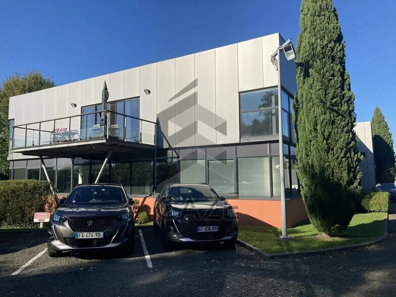 Bureau dans Floirac à louer - Photo de l’immeuble – Image 1 sur 8