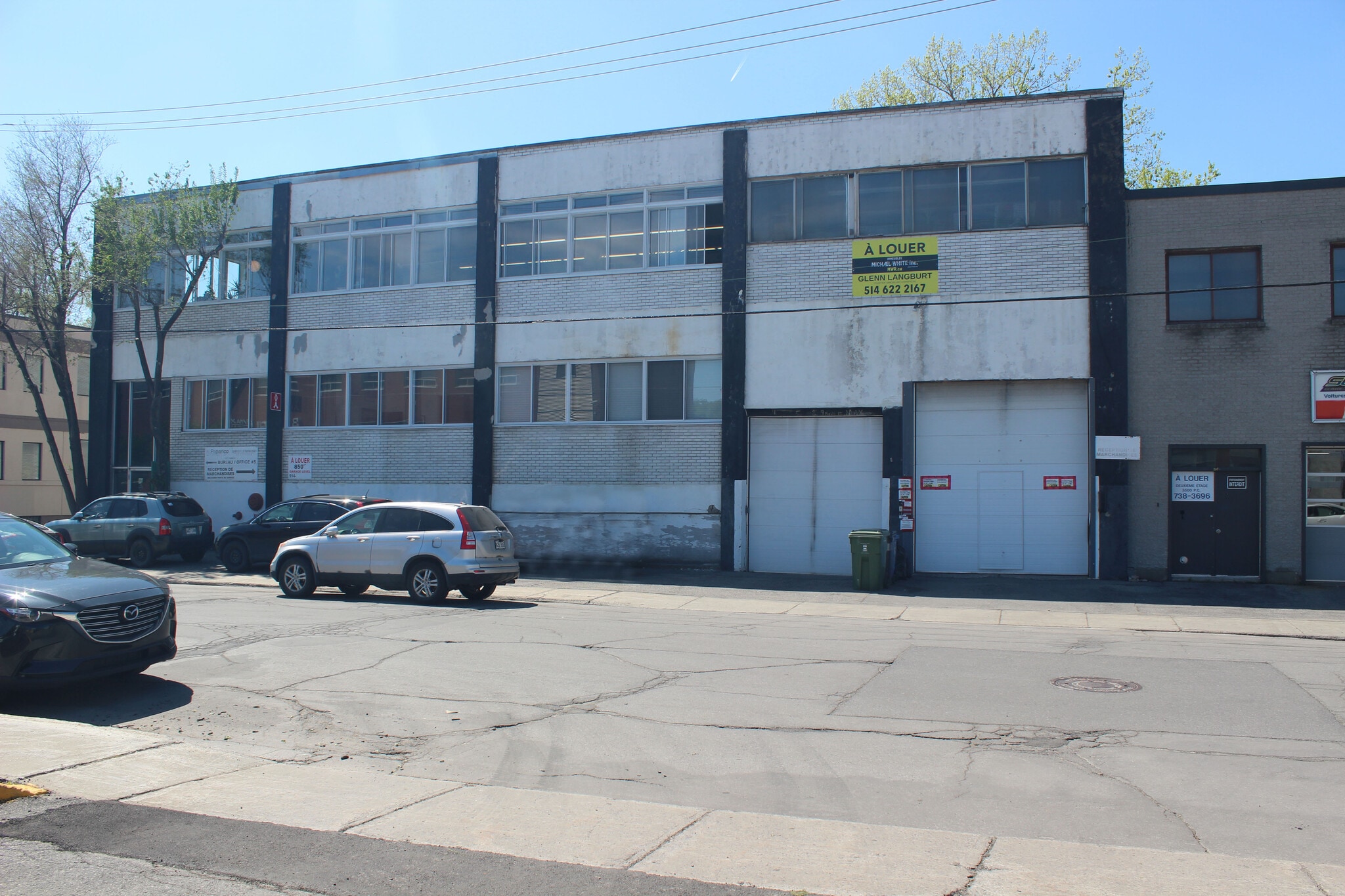 255 Av Dunbar, Mont-Royal, QC à louer Photo de l’immeuble– Image 1 sur 1