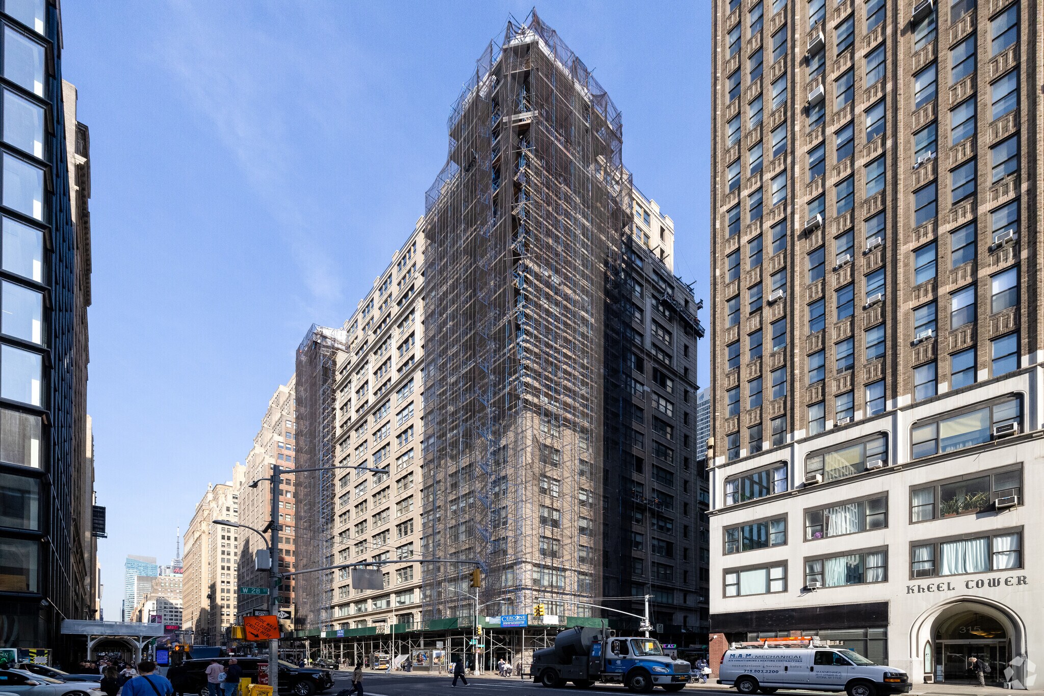 333 Seventh Ave, New York, NY à louer Photo de l’immeuble– Image 1 sur 12