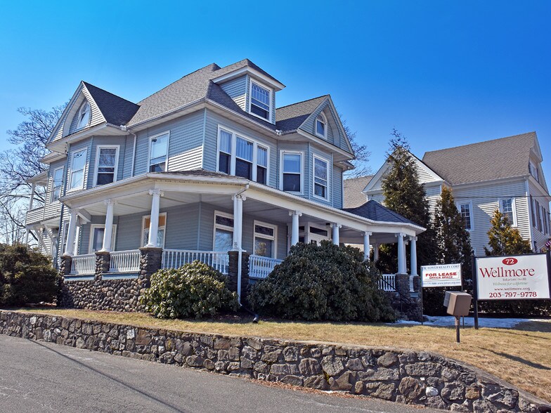 72 West St, Danbury, CT à louer - Photo de l’immeuble – Image 1 sur 1