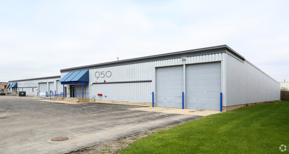 940-950 Greenleaf Ave, Elk Grove Village, IL à louer - Photo de l’immeuble – Image 3 sur 8