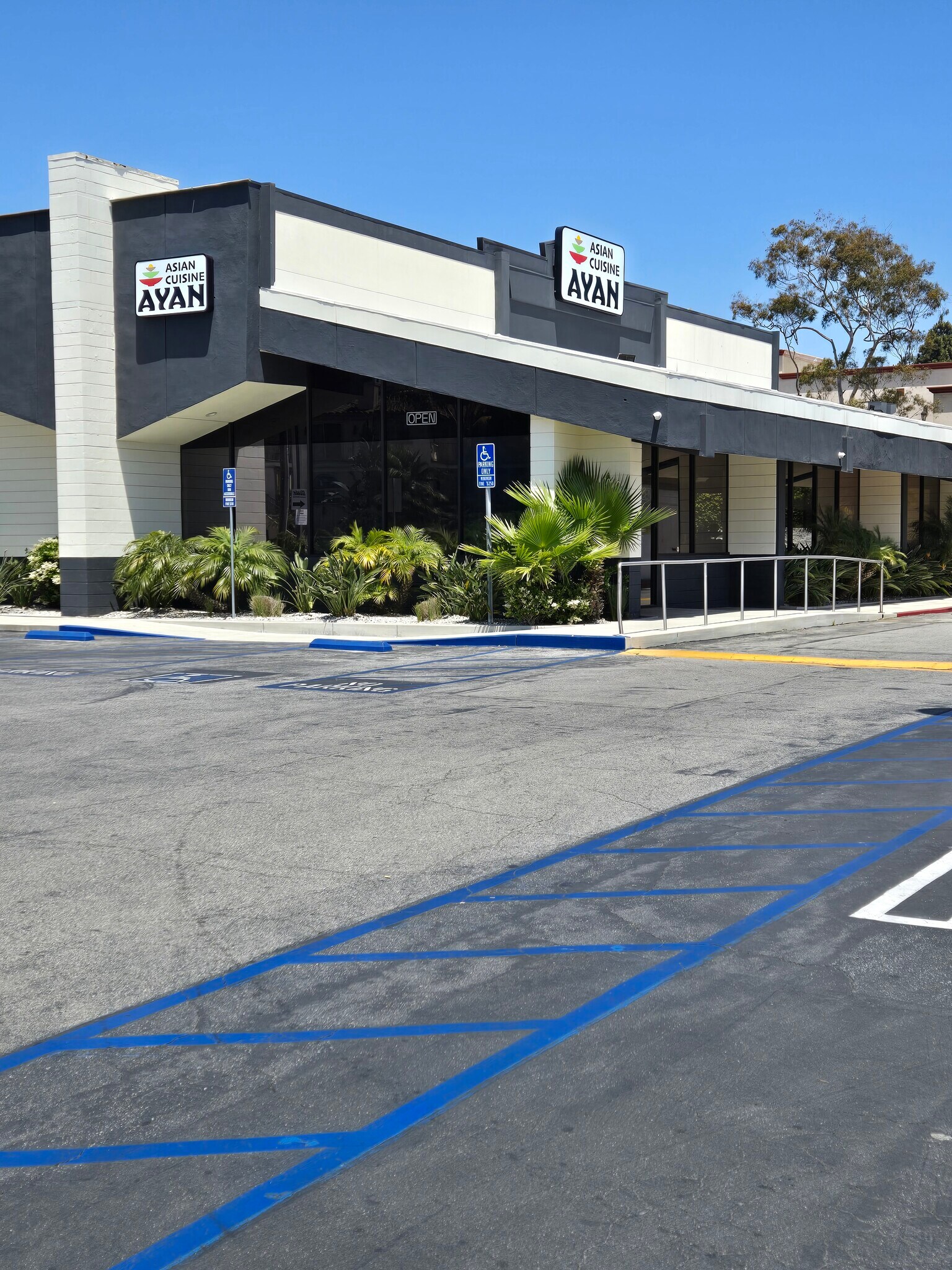1760 Aviation Blvd, Redondo Beach, CA à louer Photo de l’immeuble– Image 1 sur 10