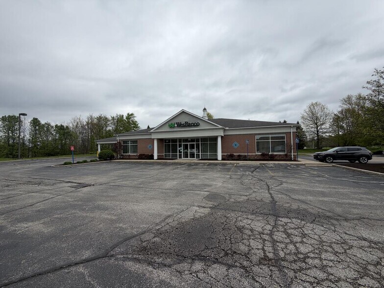 7075 Aurora Rd, Aurora, OH à vendre - Photo de l’immeuble – Image 2 sur 13