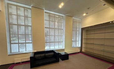 41 W 56th St, New York, NY à vendre Photo intérieure– Image 2 sur 2