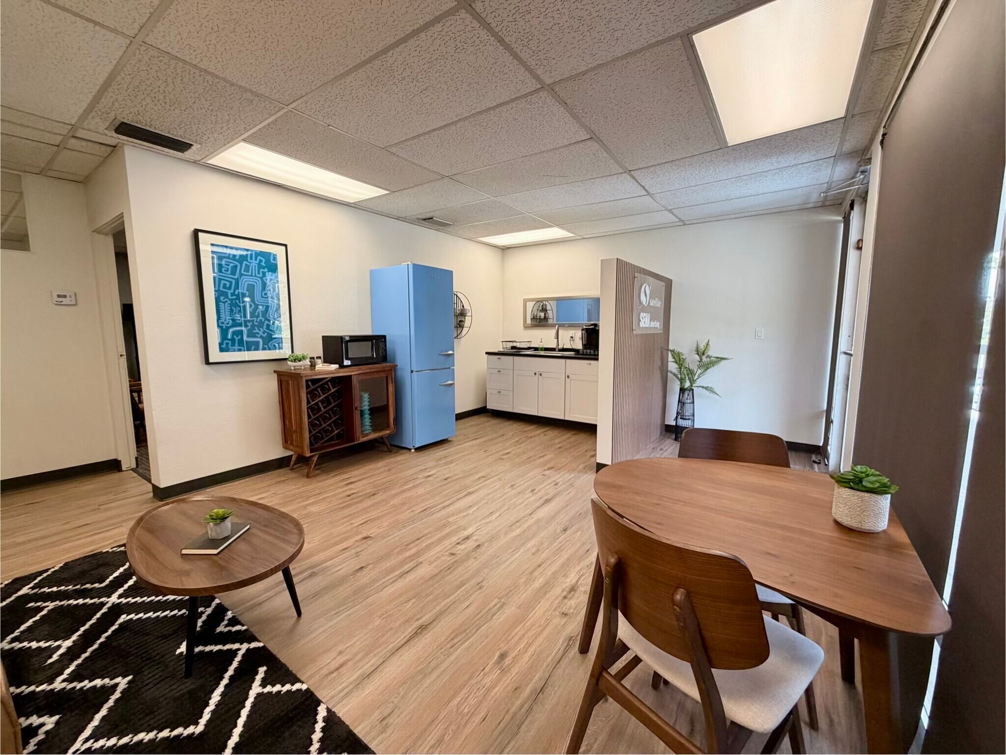 5111 Santa Fe St, San Diego, CA à louer Photo intérieure– Image 1 sur 12