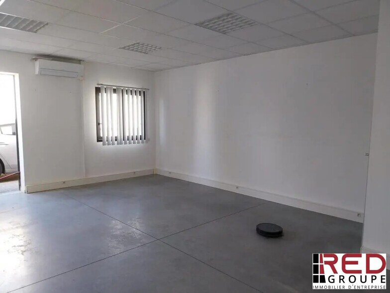 Bureau dans Éguilles à vendre - Photo de l’immeuble – Image 1 sur 3