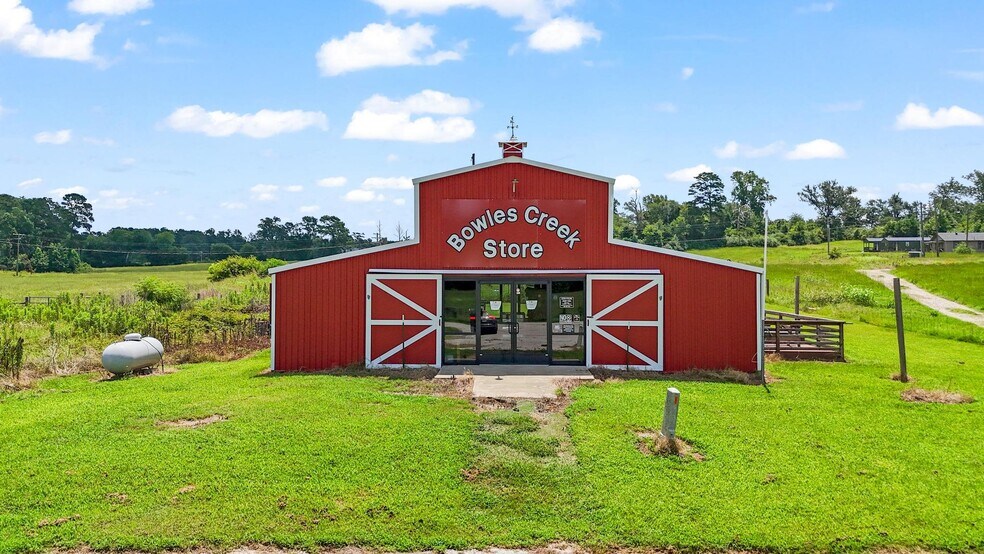 11074 State Highway 64 W, Overton, TX à vendre - Photo de l’immeuble – Image 2 sur 21