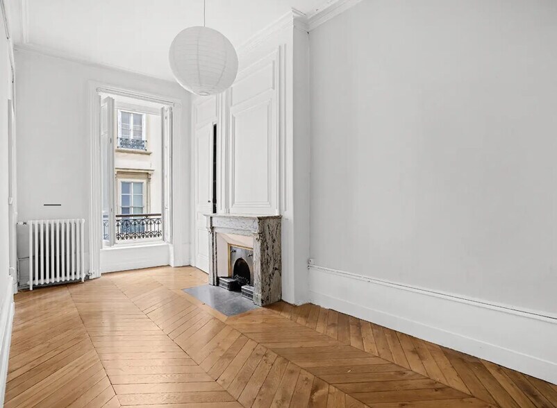 Bureau dans Paris à louer - Photo de l’immeuble – Image 1 sur 5