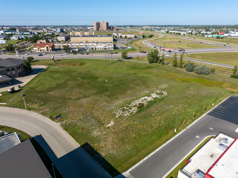 4473 23rd Ave SW, Fargo, ND à vendre - Aérien – Image 3 sur 3
