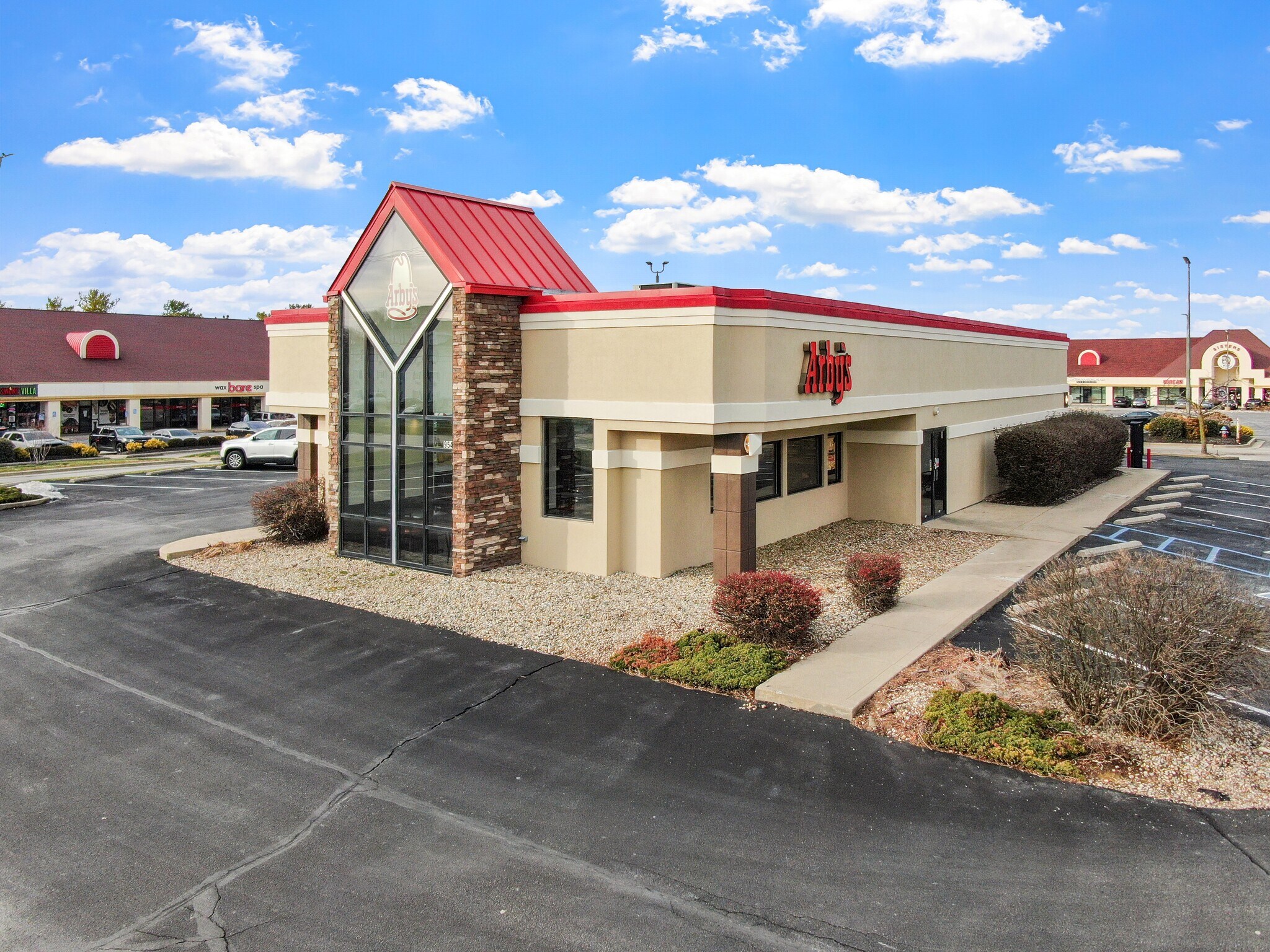 954 E Main St, Greenwood, IN à vendre Photo principale– Image 1 sur 3