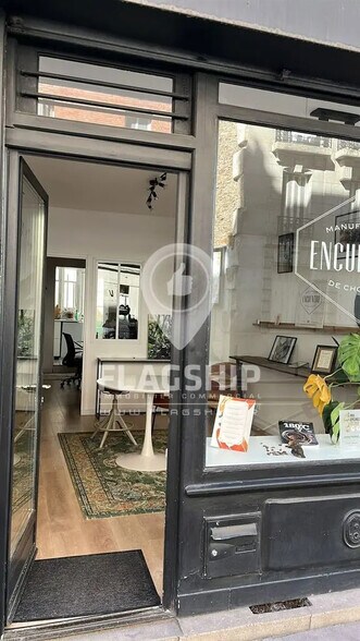 Local commercial dans Paris à louer - Photo de l’immeuble – Image 1 sur 6