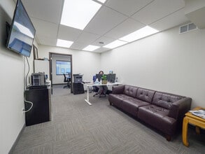 4820 Minnetonka Blvd, Saint Louis Park, MN à louer Photo de l’immeuble– Image 2 sur 6