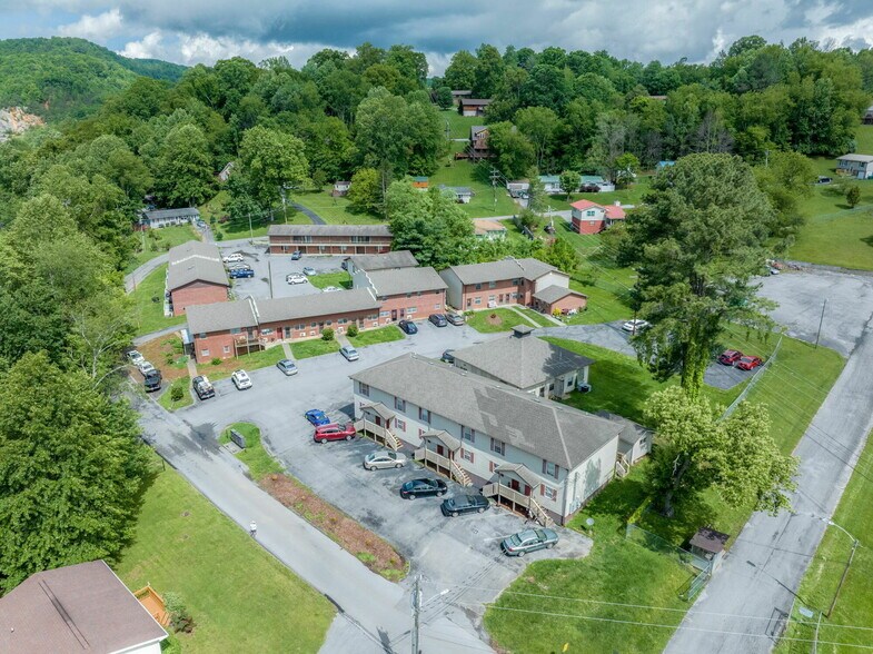 80 Jones Rd, Erwin, TN à vendre - Photo de l’immeuble – Image 1 sur 26