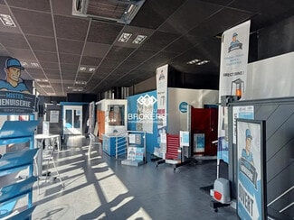 Plus de détails pour Local commercial à louer