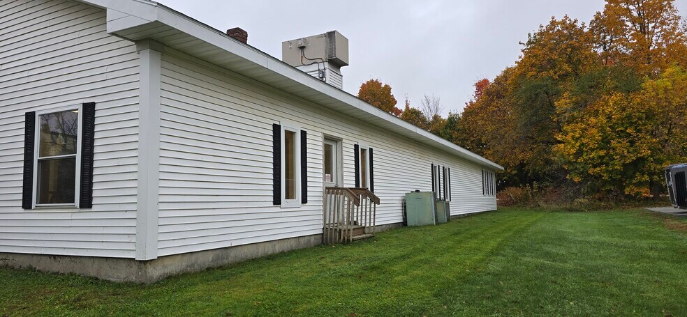 12 Water St, Newport, ME à vendre - Photo de l’immeuble – Image 3 sur 7