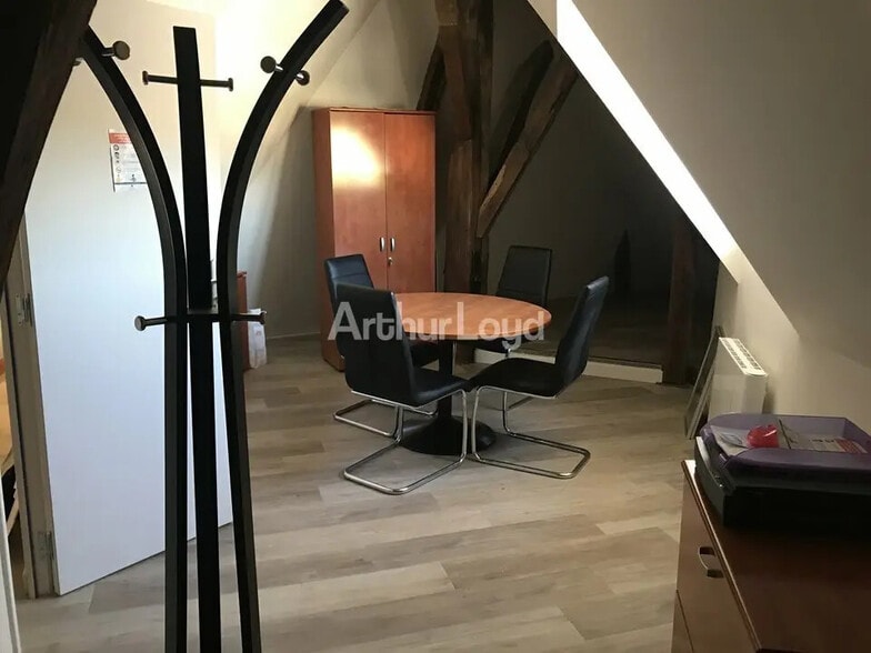 Bureau dans Épernay à louer - Photo intérieure – Image 2 sur 4