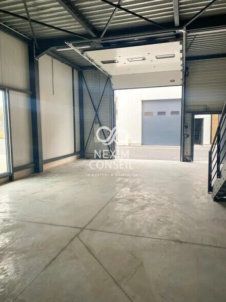 Industriel/Logistique dans Bagnolet à louer - Photo de l’immeuble – Image 2 sur 12