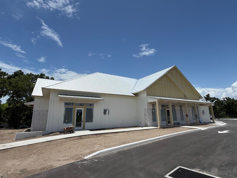 6642 Big Bend Rd, Gibsonton, FL à louer - Photo de l’immeuble – Image 3 sur 12