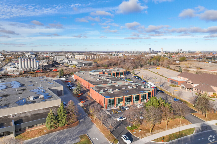 2800 John St, Markham, ON à louer - Photo de l’immeuble – Image 3 sur 4