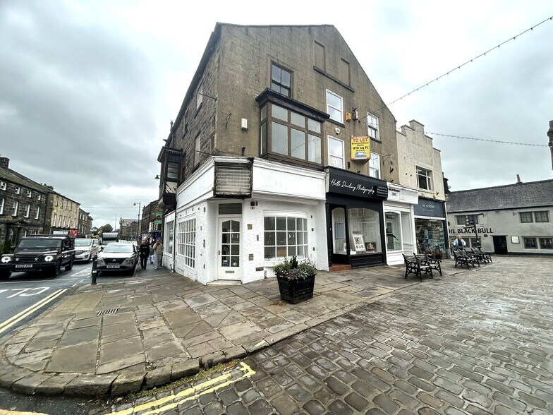 22-26 Market Pl, Otley à louer - Photo de l’immeuble – Image 3 sur 3