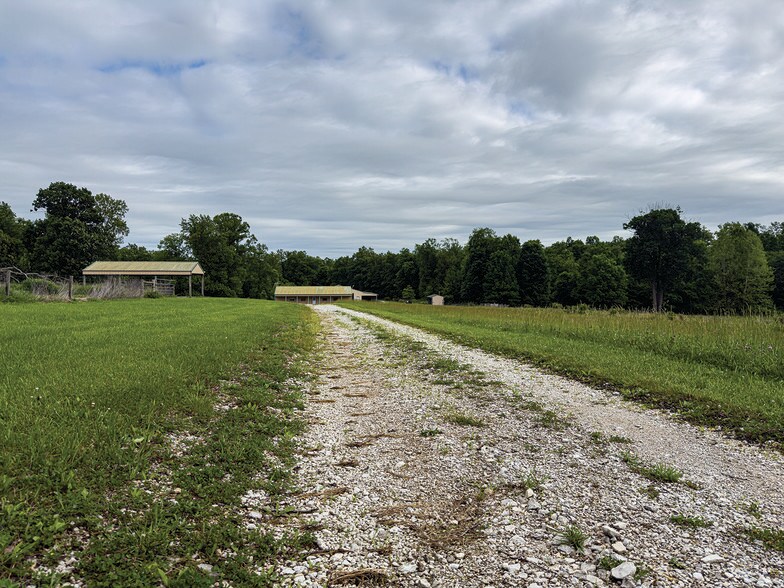 2475 W County Road 1050 S, Cloverdale, IN à vendre - Autre – Image 2 sur 65