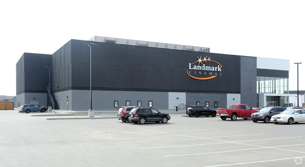 915 St Albert Trl, St. Albert, AB à louer - Photo de l’immeuble – Image 2 sur 6