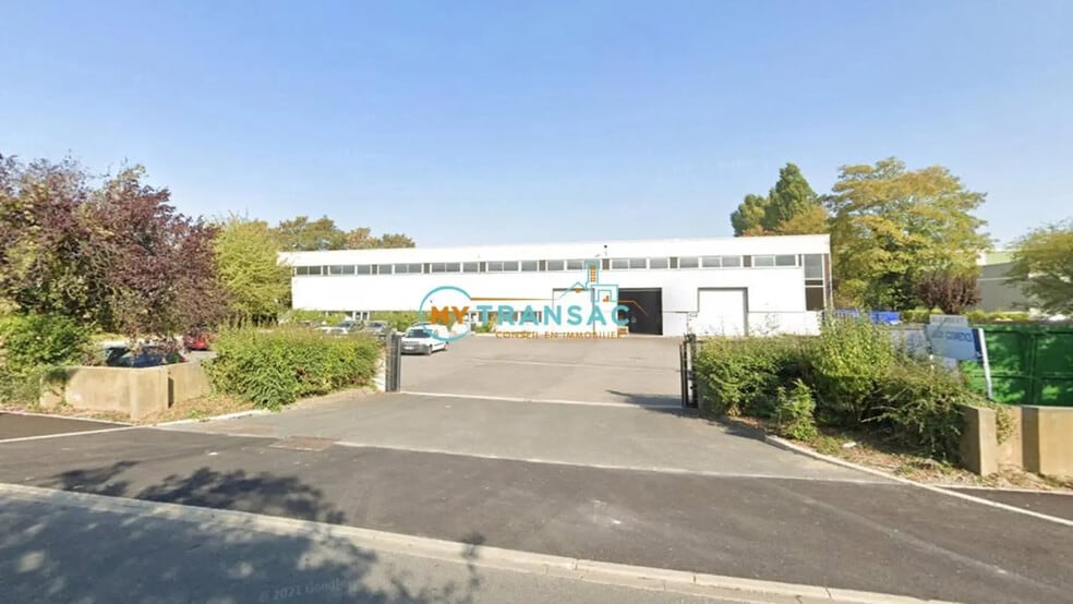 Local d’activités dans Torcy à louer - Photo de l’immeuble – Image 3 sur 31