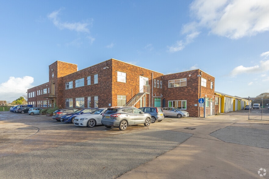 Bristol Rd, Bridgwater à louer - Photo principale – Image 1 sur 11