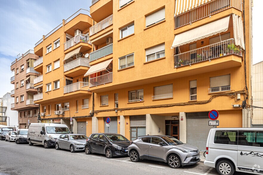 Carrer Del Germà Joaquim, 49-55, Terrassa, Barcelona à vendre - Photo de l’immeuble – Image 2 sur 3