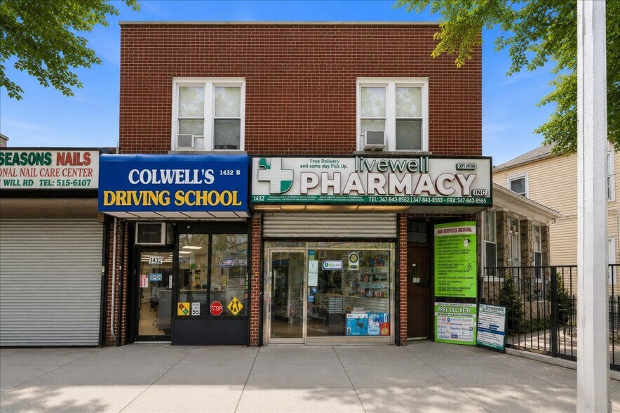 1432 E Gun Hill Rd, Bronx, NY à vendre - Photo de l’immeuble – Image 1 sur 21