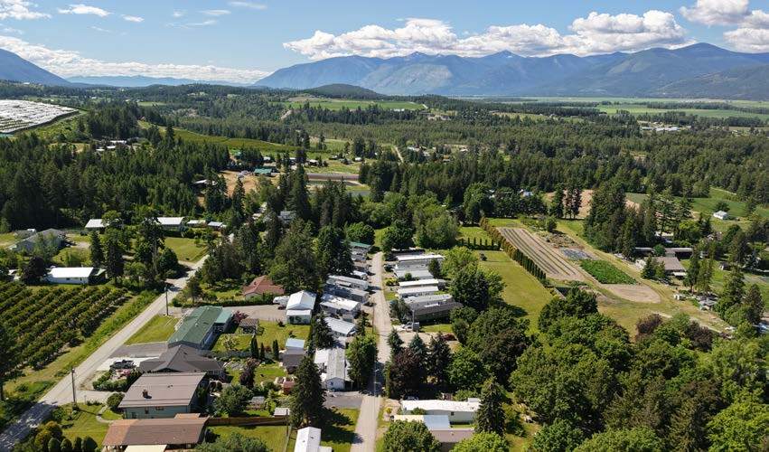1409 Erickson St, Creston, BC à vendre - Photo de l’immeuble – Image 3 sur 6