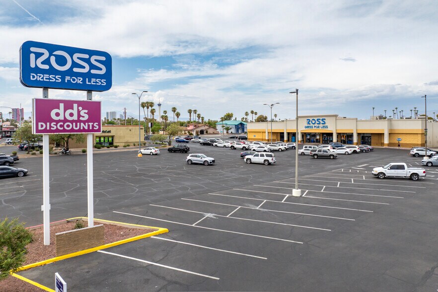 2420 E Desert Inn Rd, Las Vegas, NV à vendre - Autre – Image 2 sur 10