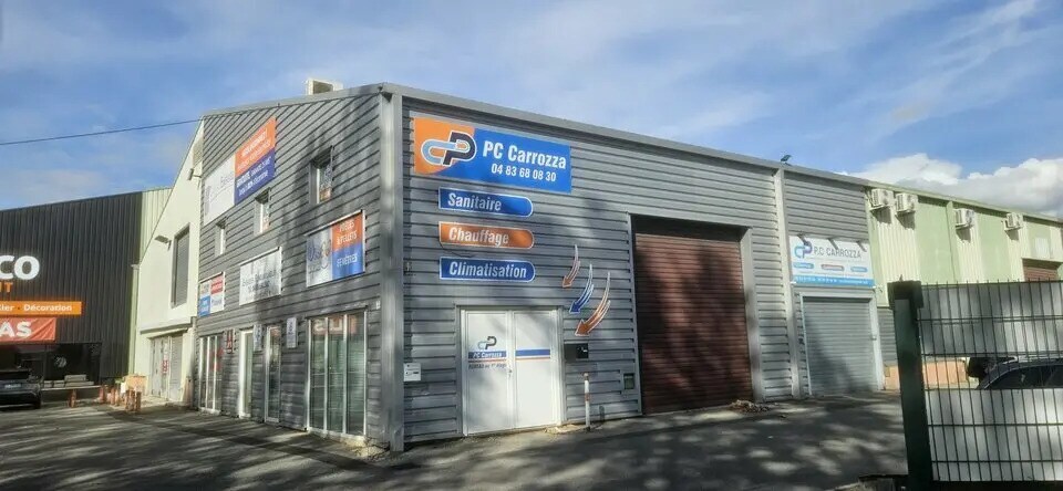 Local commercial dans Roquebrune-sur-Argens à vendre Photo de l’immeuble– Image 1 sur 8