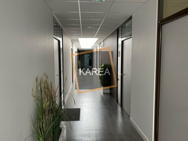 Plus de détails pour Bureau à louer