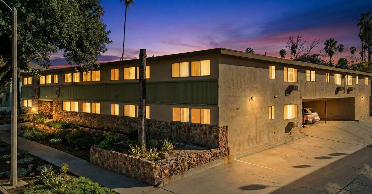 1806 Loma Vista St, Riverside, CA à vendre Photo principale– Image 1 sur 9